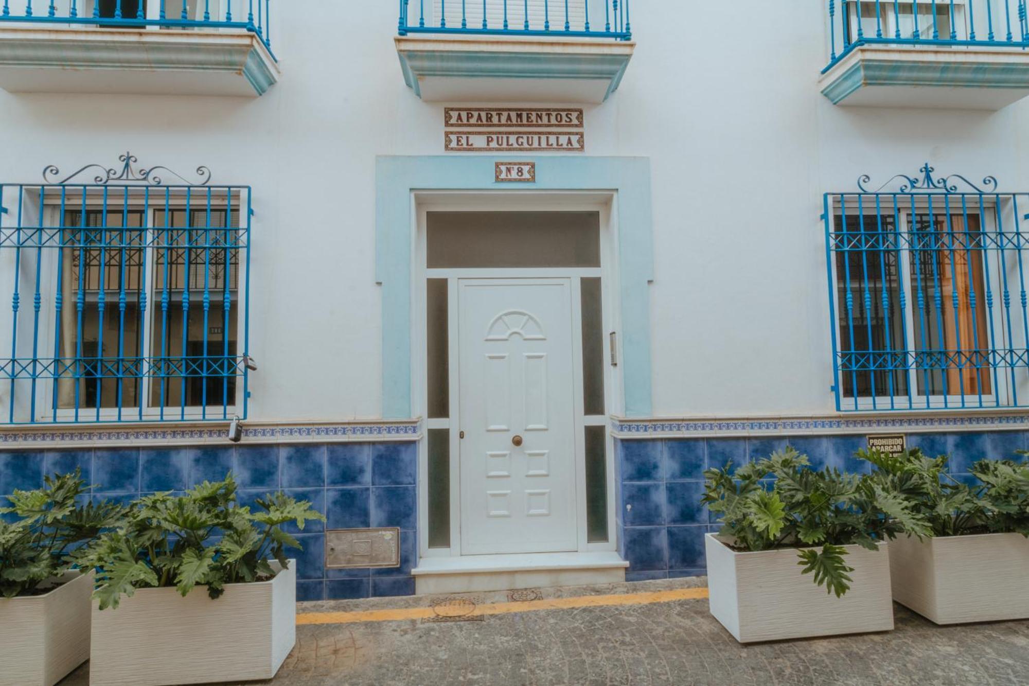 Las Flores Apartments Нерха Экстерьер фото