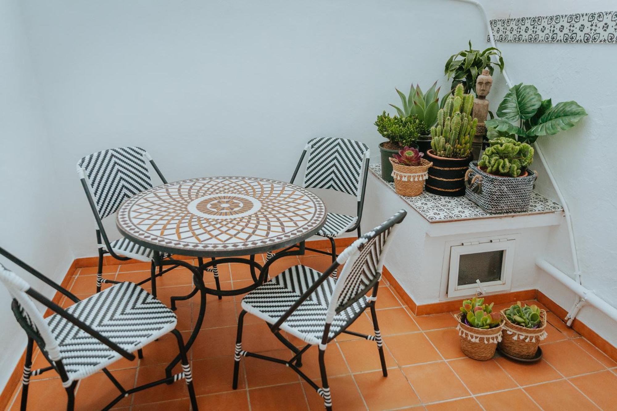 Las Flores Apartments Нерха Экстерьер фото