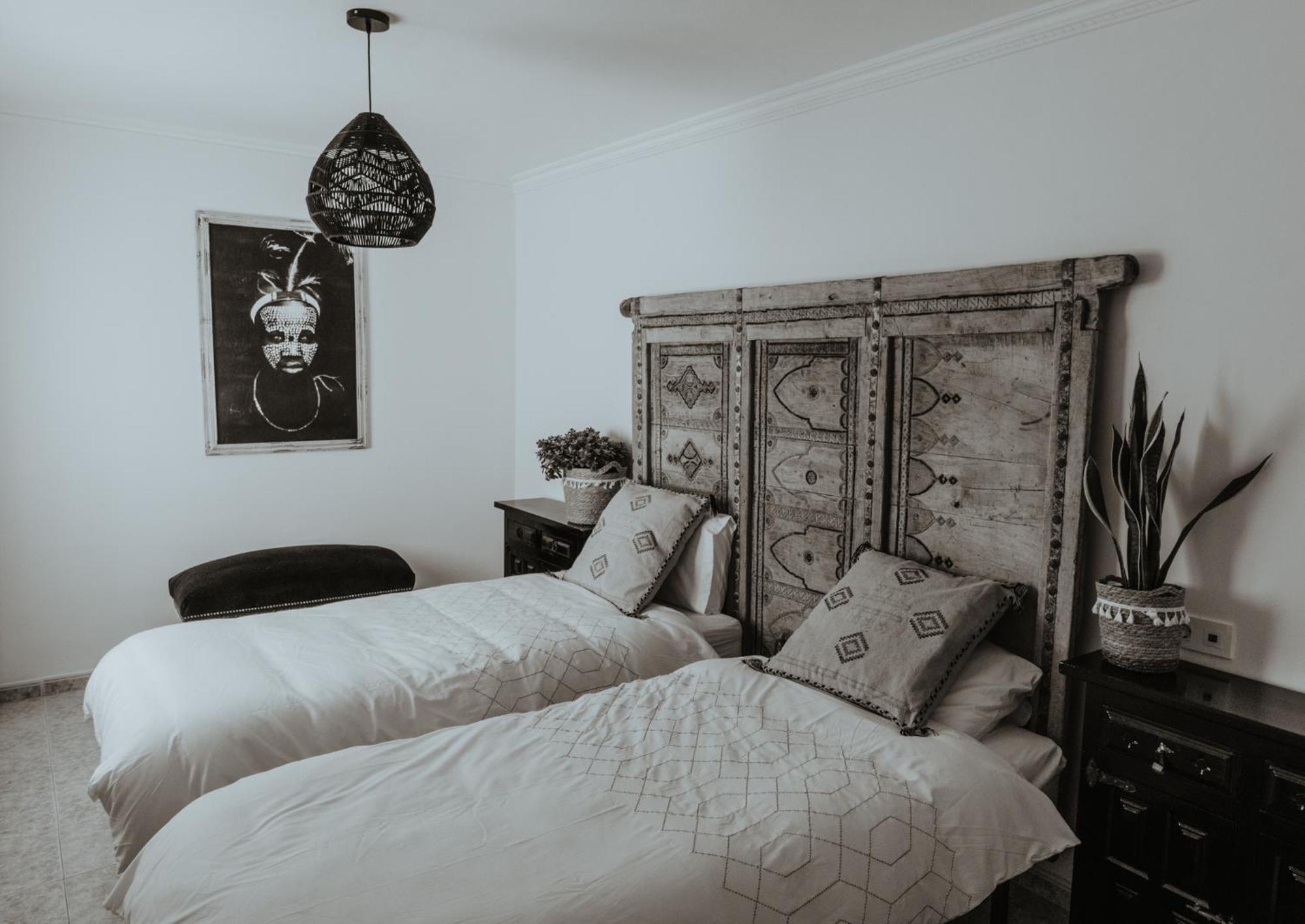 Las Flores Apartments Нерха Экстерьер фото