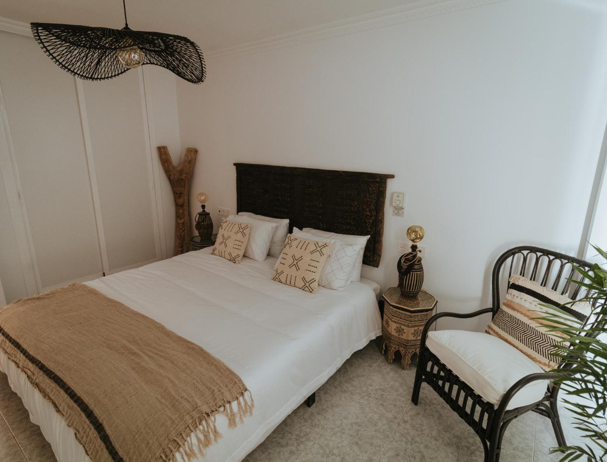Las Flores Apartments Нерха Экстерьер фото