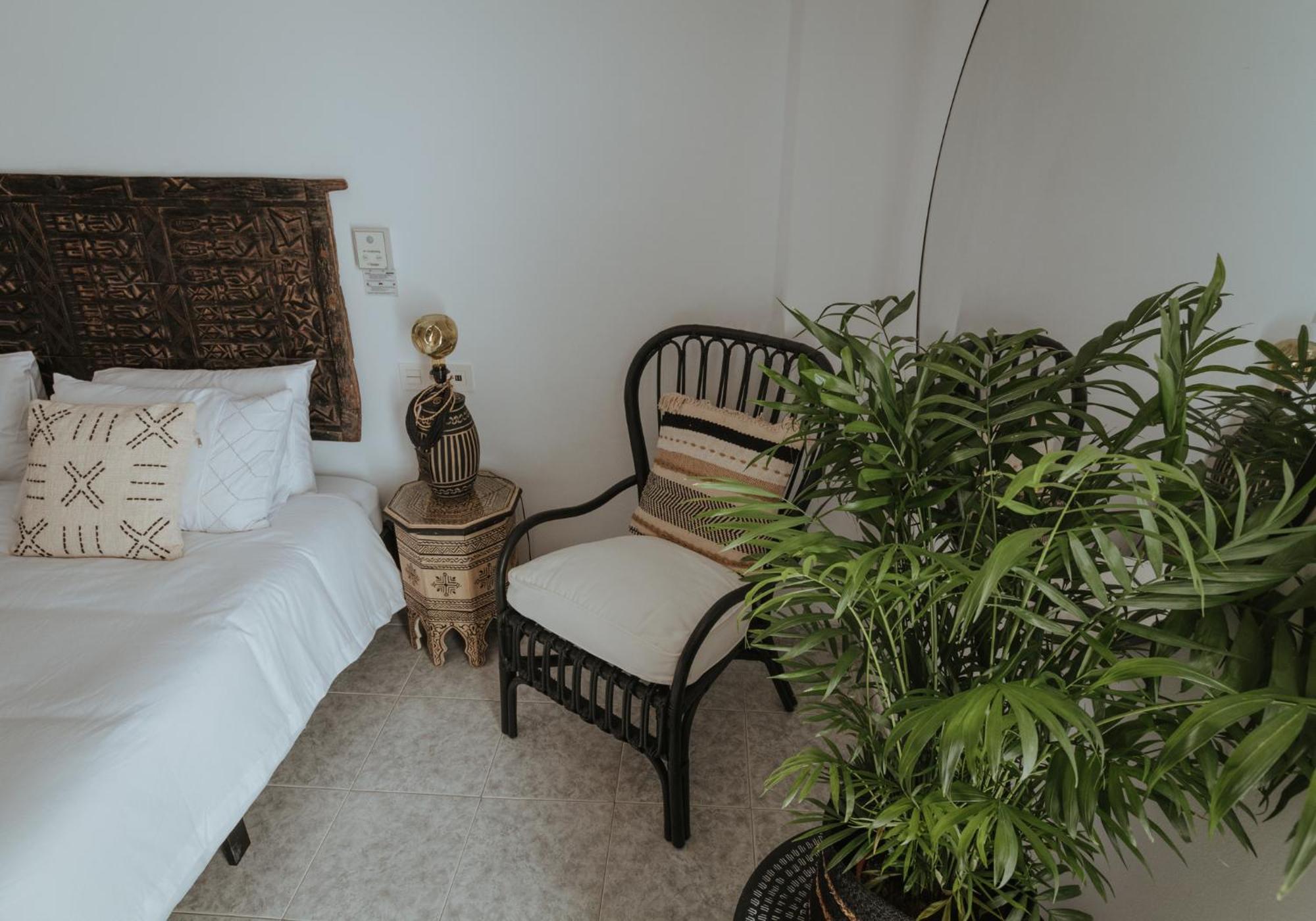 Las Flores Apartments Нерха Экстерьер фото