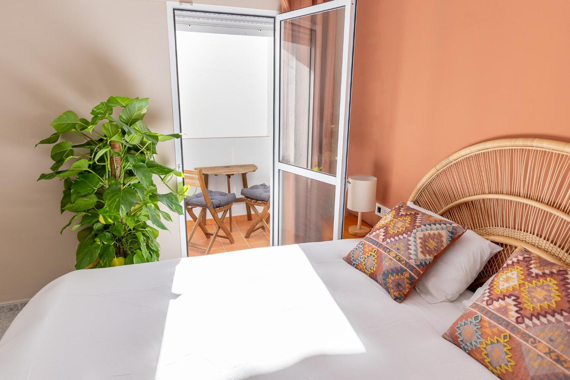 Las Flores Apartments Нерха Экстерьер фото